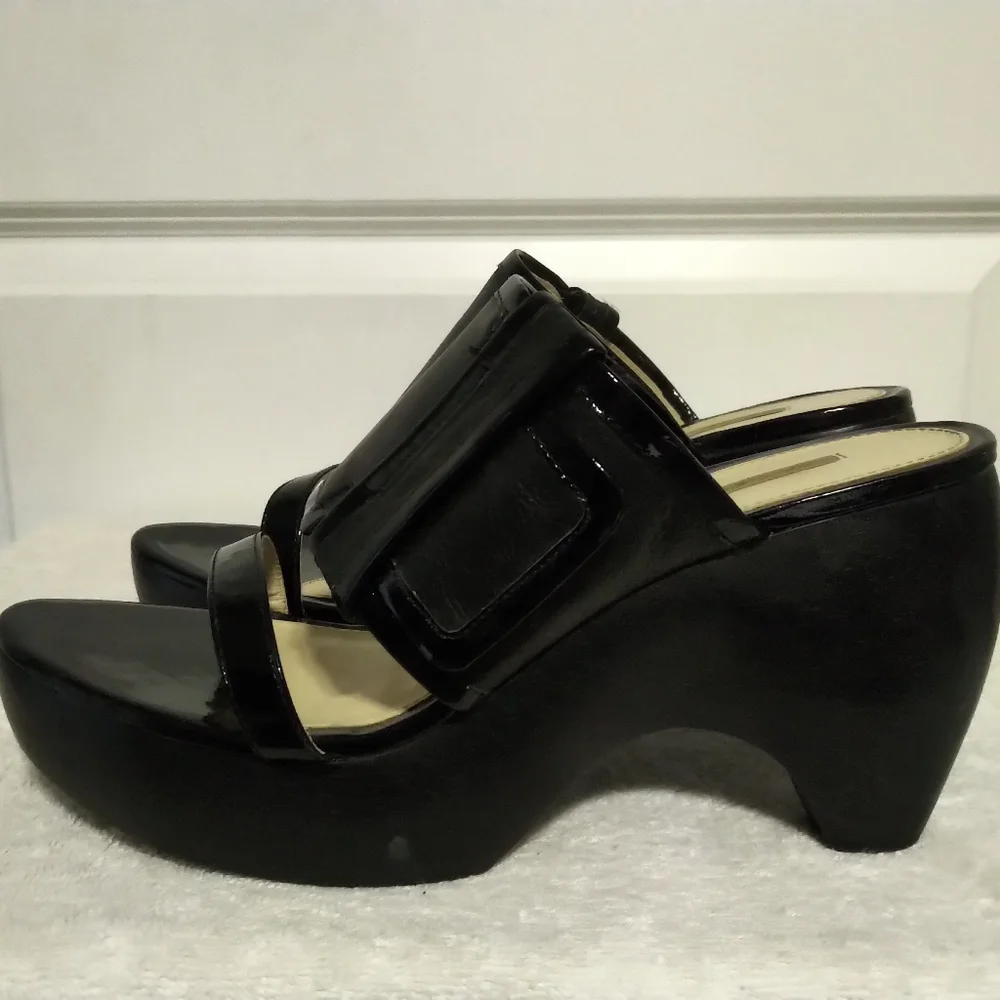 Max Studio Wedges - Picture 2 of 6
